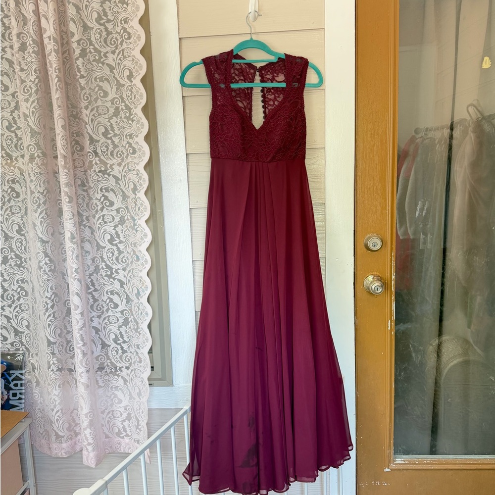 Mori Lee maroon bridesmaid dress size 2